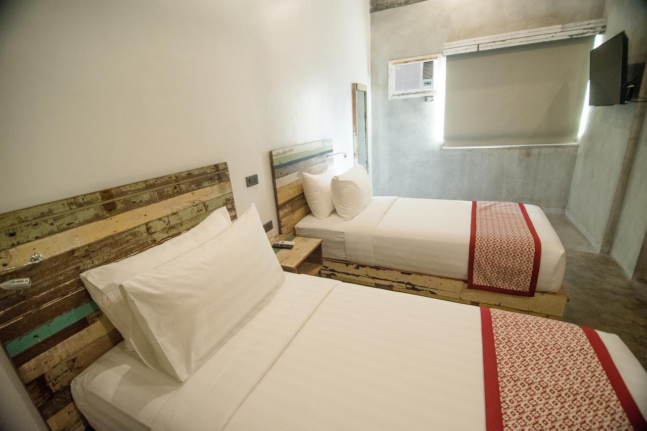 The Bricks Hotel Dumaguete City Dış mekan fotoğraf