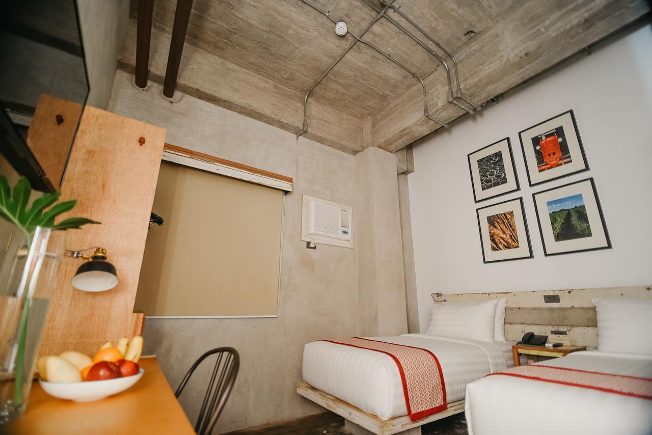 The Bricks Hotel Dumaguete City Dış mekan fotoğraf